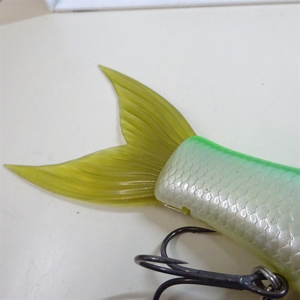 ギラギラコウゲキデッドリーケタバス